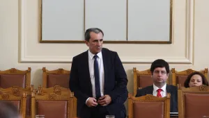 Премиерът: Ако спрем да плащаме след октомври, може бюджетът да е на излишък