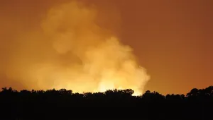 Военен склад на САЩ гори в японски град