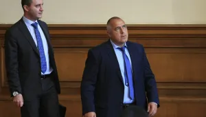 И Борисов се колебаел дали да не напусне парламента
