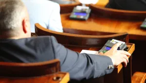 Парламентът заседава днес извънредно за бюджета