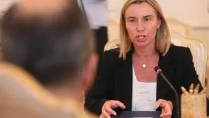 Могерини: ЕС да поеме ангажимент към младите руснаци 