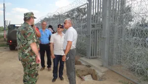 Оградата по границата с Турция е готова наполовина
