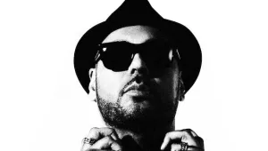 Пропуск за ROGER SANCHEZ печели…