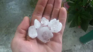 Порои и градушки удариха Пловдивско и Ямболско