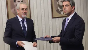 Плевнелиев връчи мандат на Местан, той го върна