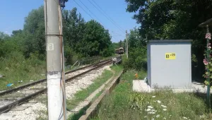Кола се блъсна в локомотива на влака Кочериново и Благоевград