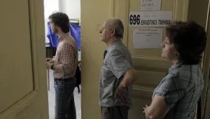 Български икономисти с апокалиптични сценарии за бъдещето на Гърция