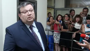 Цацаров пред bTV: Няма да подам оставка! 
