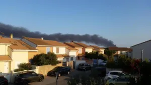 Две отделения с нефт и бензин се взривиха във френски завод (ВИДЕО)