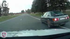 Закопчаха пиян зад волана след гонка в Литва (ВИДЕО)