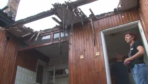 Мълния остави без дом семейство с болно дете