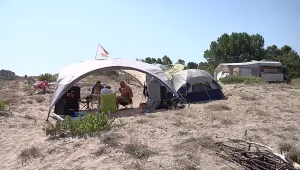 Община Царево със спорна акция срещу къмпингуващи на Корал