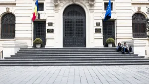 Арестуваха за 1 млн. евро подкуп зам.-управителя на румънската Централна банка 