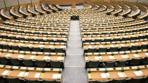 Изслушването на Захариева и Ахладова в Европарламента пропадна