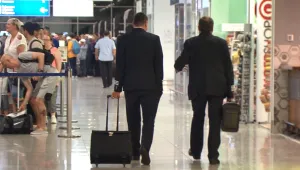 Започнаха проверки на хаоса с полетите на „България ер”