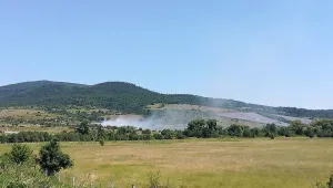 Намалена е видимостта на АМ „Тракия” заради дим от сметището на Ихтиман, примесен с мъгла