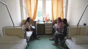Междусъседска вражда прати майка и дъщеря в болница   