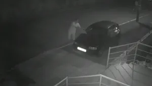 Неизвестни мъже подпалиха автомобили в кв. „Горна баня” в София