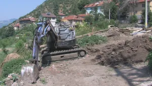 Багер падна върху дете в симитлийското село Брежани