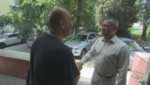 Мъж върна голяма сума намерени пари, а собственикът им ги дари