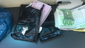 Митничари откриха валута и злато за близо 1 млн. лв. на Калотина