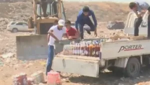 Да изкупиш всичкия алкохол от магазина… за да минеш през него с булдозер