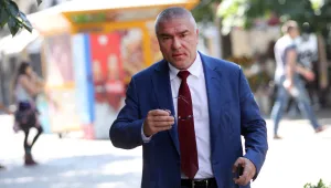 Веселин Марешки омъжва дъщеря си, зетят – скромно момче от Варна 