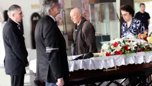 Десетки се сбогуваха с проф. Божидар Димитров в НИМ