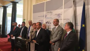 Предпоследно: ГЕРБ няма да оттегли законопроекта за акциза за бездимните цигари (ОБЗОР)