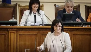 Корнелия Нинова обвини кабинета, че изолирали президента по време на председателството