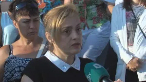 Протест в защита на директорката, отказала да приеме ромски деца в училище в Благоевград
