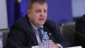 Каракачанов обсъди с неправителствения сектор концепцията за ромите