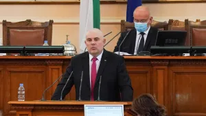 Главният прокурор изрази готовност да бъде изслушан в парламента през август или октомври