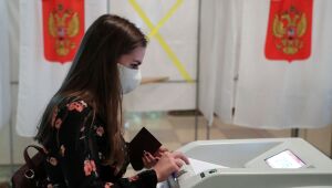 Референдумът в Русия: 73% от гласувалите подкрепят конституционните промени