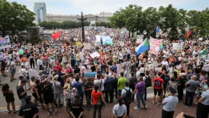 Хиляди на протест в Хабаровск и на други места в Русия срещу ареста на губернатора Сергей Фургал