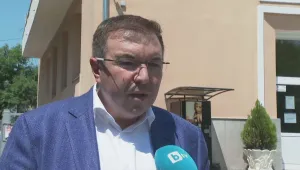 Здравният министър и министърът на енергетиката се самоизолираха
