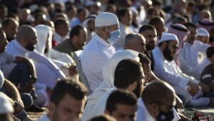 Курбан Байрам при пандемия:  В свещения град Мека допуснаха само 1000 души