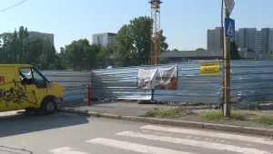 Стесненият участък в „Студентски град“: Столична община установи незаконно строителство 