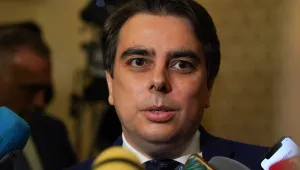Асен Василев: Докато съм министър на финансите, няма да участвам в политически проекти
