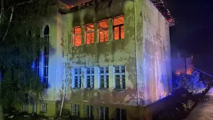 Пожар изпепели покрива на училище в карловско село 