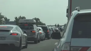 Два камиона се удариха на АМ 