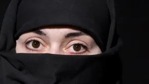 Бягство от талибаните: Момиче оцелява, след като пие киселина от акумулатор