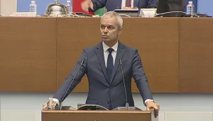 Скандал в парламента заради предложенията за оставки от ДПС
