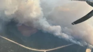 Горски пожари в Скалистите планини в Канада, хиляди се евакуират (СНИМКИ)