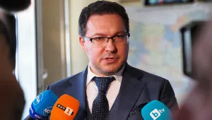 Даниел Митов се оплака, че президентът бави назначаването на гл. секретар на МВР