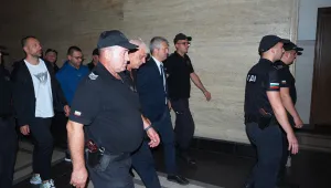 Конвоят с Благомир Коцев тръгна от Централния софийски затвор за Варна 