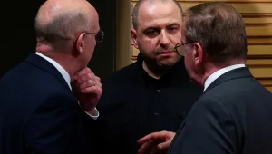 Бившият министър на отбраната на Украйна ще оглави делегацията за преговорите с Русия
