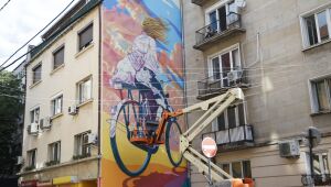 „Приятелство на колело“: Стенопис, вдъхновен от Giro d'Italia, грейва в София