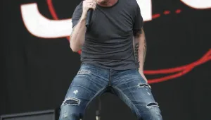 Stone Sour забиват три нови парчета на концерта си в София