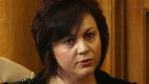 Нинова: Ще предложим цялостно намаляване на акциза на цигарите